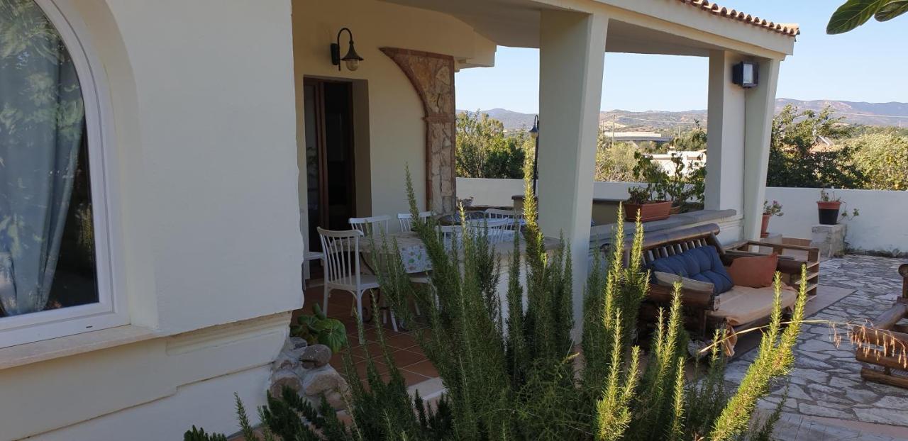 Villa Renzo E Lucia Sant Isidoro  Eksteriør bilde
