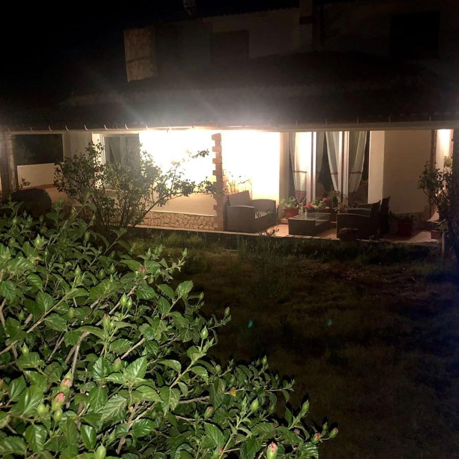 Villa Renzo E Lucia Sant Isidoro  Eksteriør bilde