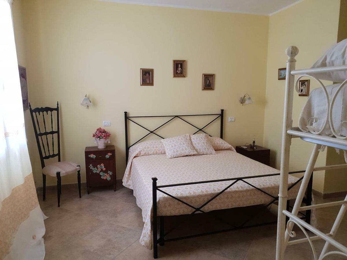 Villa Renzo E Lucia Sant Isidoro  Eksteriør bilde