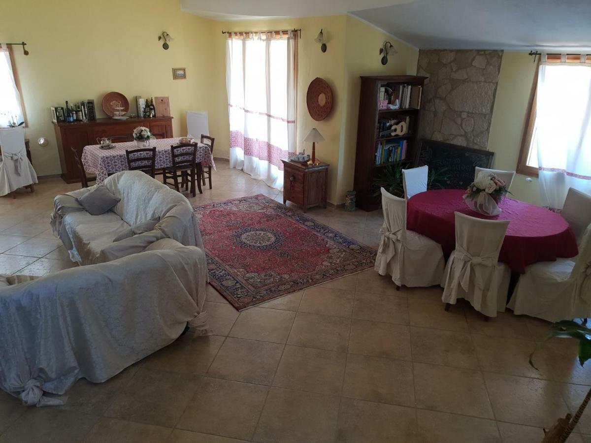 Villa Renzo E Lucia Sant Isidoro  Eksteriør bilde